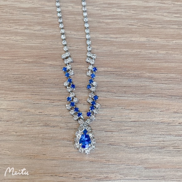 Necklace - Picture 2 of 6